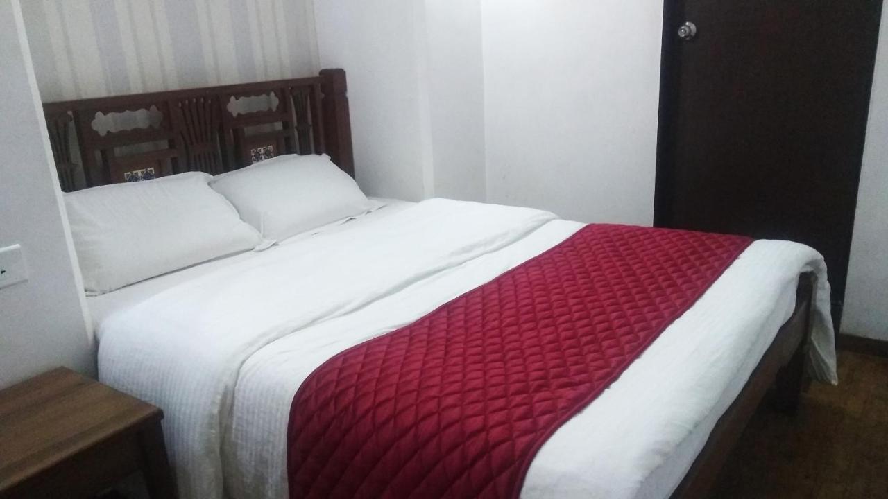 Carlton Hotel Mumbai - Behind Taj Mahal Palace Colaba Mumbai Ngoại thất bức ảnh